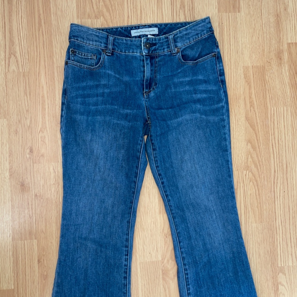 Chico’s Platinum Barley Flare Blue Denim Jeans Size 0 Regular - Picture 4 of 8